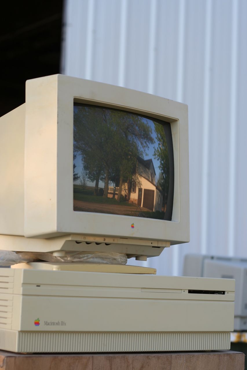 Picture of a Macintosh IIfx, which Not a NeXT Computer, and also has no input devices attached…